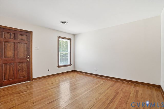 105 Riva Ridge Cir, Sandston, VA 23150