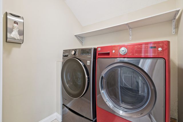 5811 Duggleby Avenue, Davenport, IA 52807