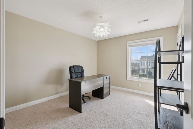 5811 Duggleby Avenue, Davenport, IA 52807