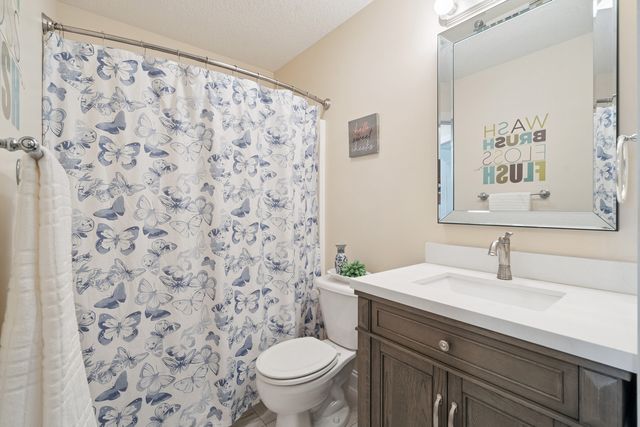 5811 Duggleby Avenue, Davenport, IA 52807