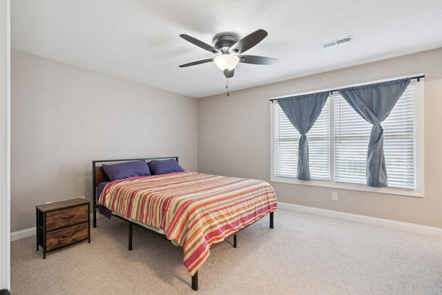 5811 Duggleby Avenue, Davenport, IA 52807