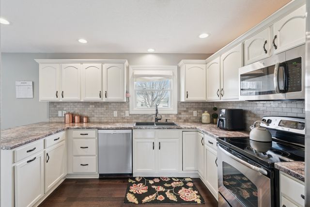 5811 Duggleby Avenue, Davenport, IA 52807