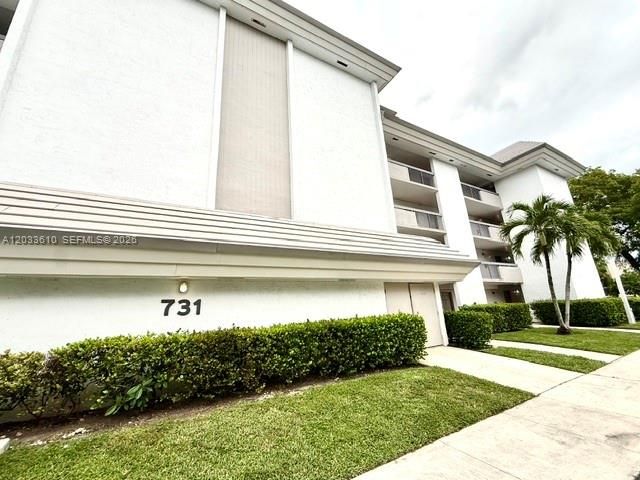 731 N Pine Island Rd 103, Plantation, FL 33324