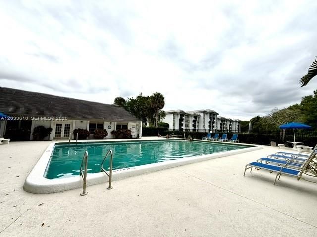731 N Pine Island Rd 103, Plantation, FL 33324