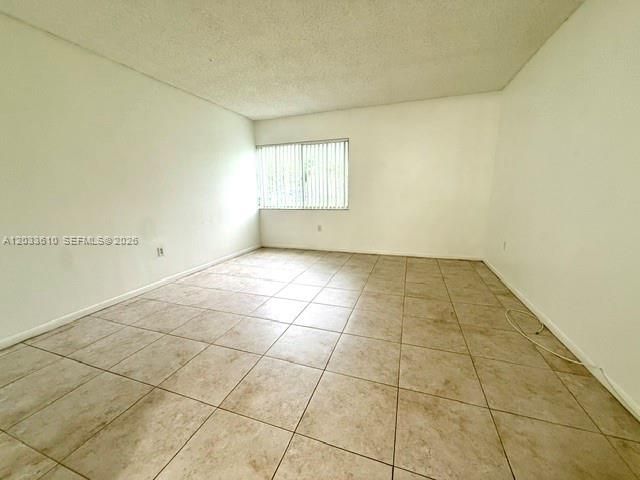 731 N Pine Island Rd 103, Plantation, FL 33324