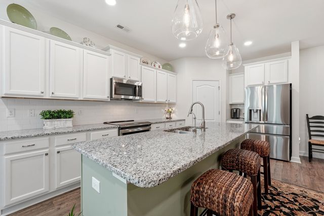 342 Dunbarton Ln., Conway, SC 29526