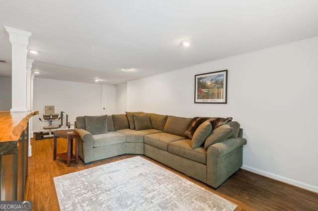 260 Abington Drive, Sandy Springs, GA 30328
