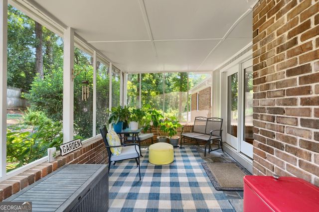 260 Abington Drive, Sandy Springs, GA 30328