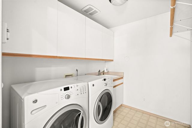 13007 Sunridge Way E, Puyallup, WA 98374
