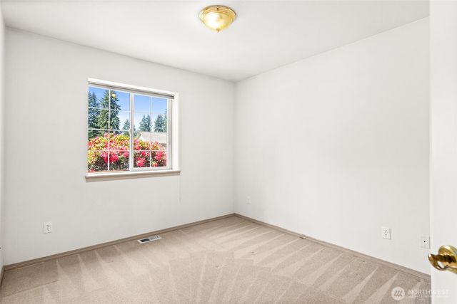 13007 Sunridge Way E, Puyallup, WA 98374