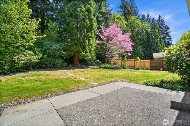 13007 Sunridge Way E, Puyallup, WA 98374