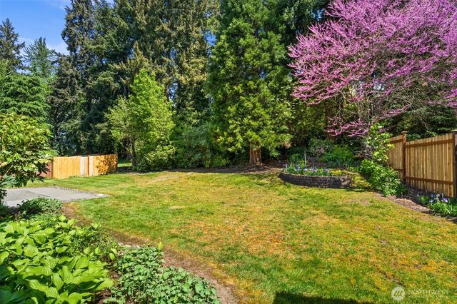 13007 Sunridge Way E, Puyallup, WA 98374