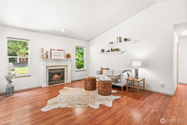 13007 Sunridge Way E, Puyallup, WA 98374
