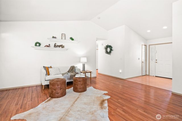 13007 Sunridge Way E, Puyallup, WA 98374