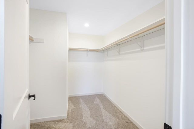 1364 Periwinkle PASS, Oconomowoc, WI 53066