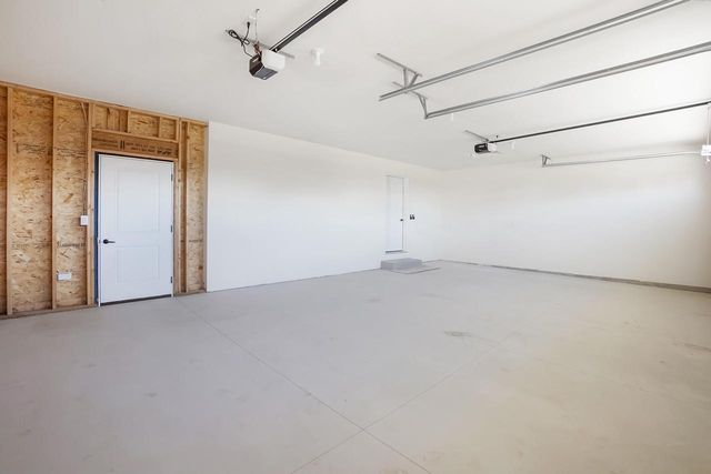 1364 Periwinkle PASS, Oconomowoc, WI 53066