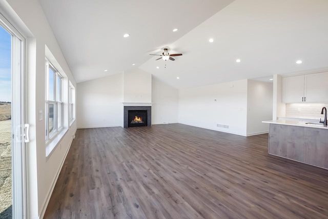 1364 Periwinkle PASS, Oconomowoc, WI 53066