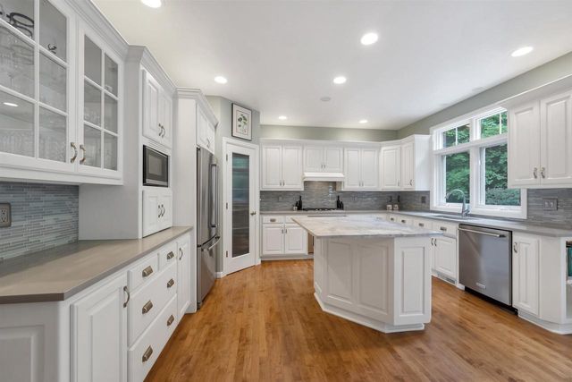 1395 SONATA COURT, Green Bay, WI 54311