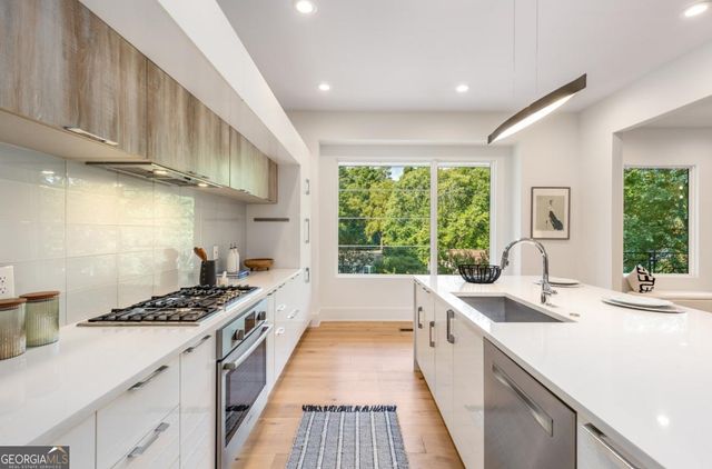 1045 Shepherds Lane NE, Atlanta, GA 30324