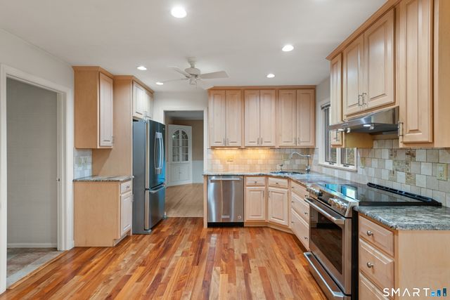 56 Drake Lane, Fairfield, CT 06824