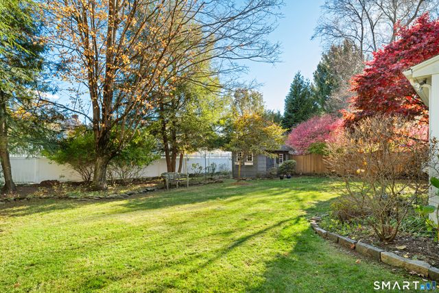 56 Drake Lane, Fairfield, CT 06824