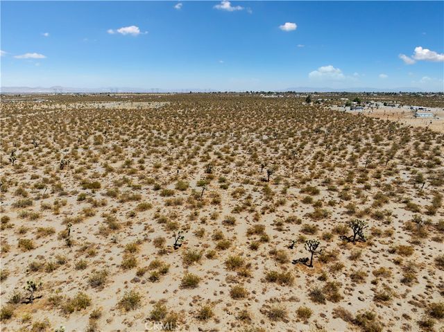 1 Wintergreen, Pinon Hills, CA 92372