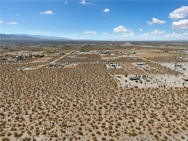 1 Wintergreen, Pinon Hills, CA 92372