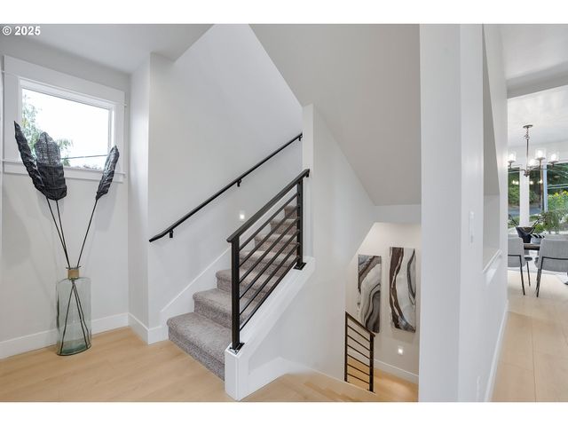 6012 Sw 18th Ave, Portland, OR 97239