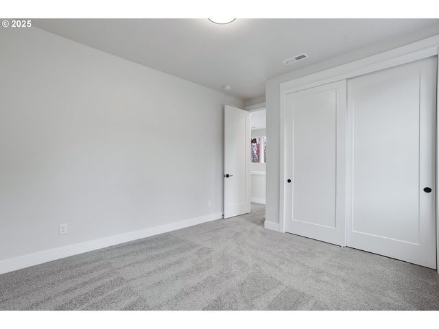 6012 Sw 18th Ave, Portland, OR 97239