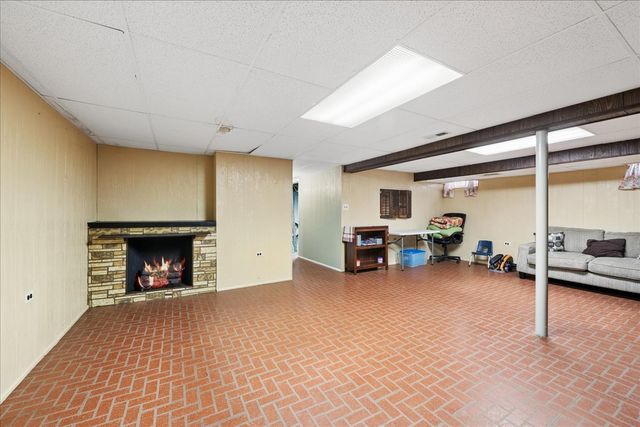 5026 N Michigan Avenue, Schiller Park, IL 60176