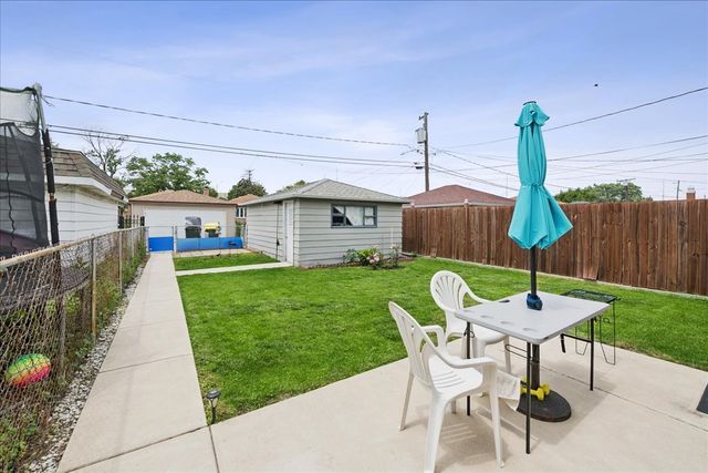 5026 N Michigan Avenue, Schiller Park, IL 60176