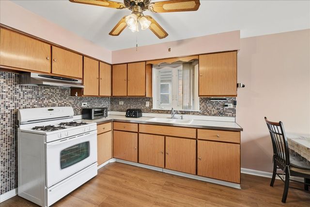 5026 N Michigan Avenue, Schiller Park, IL 60176