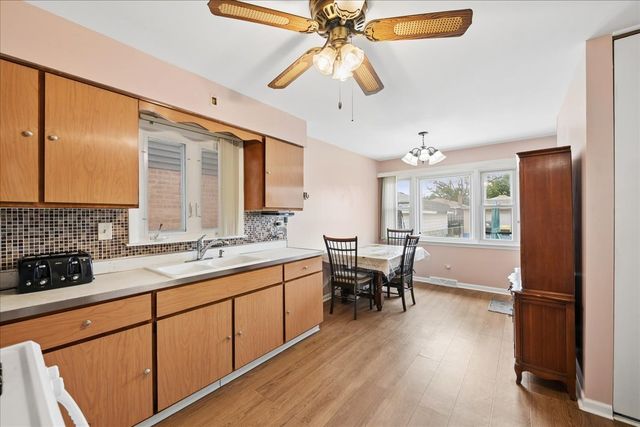 5026 N Michigan Avenue, Schiller Park, IL 60176