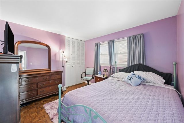 5026 N Michigan Avenue, Schiller Park, IL 60176