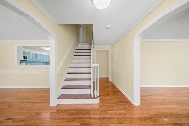 20 Rosina Road, Hamden, CT 06514