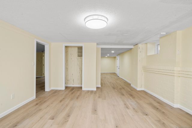 20 Rosina Road, Hamden, CT 06514