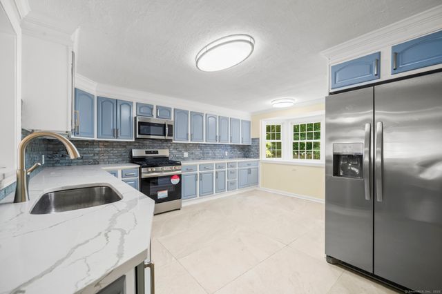 20 Rosina Road, Hamden, CT 06514