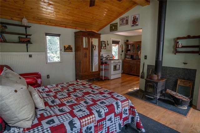 73 San Antonio Creek, Mt Baldy, CA 91759