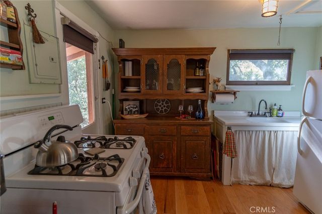 73 San Antonio Creek, Mt Baldy, CA 91759