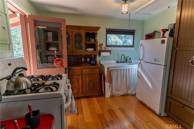 73 San Antonio Creek, Mt Baldy, CA 91759