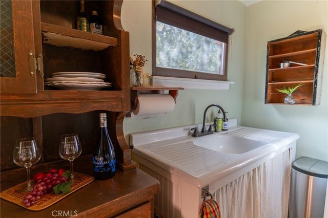 73 San Antonio Creek, Mt Baldy, CA 91759