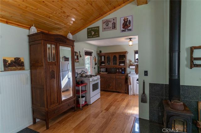 73 San Antonio Creek, Mt Baldy, CA 91759