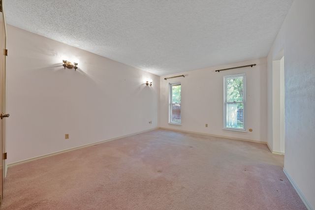 2505 Ironwood Court, Arlington, TX 76016
