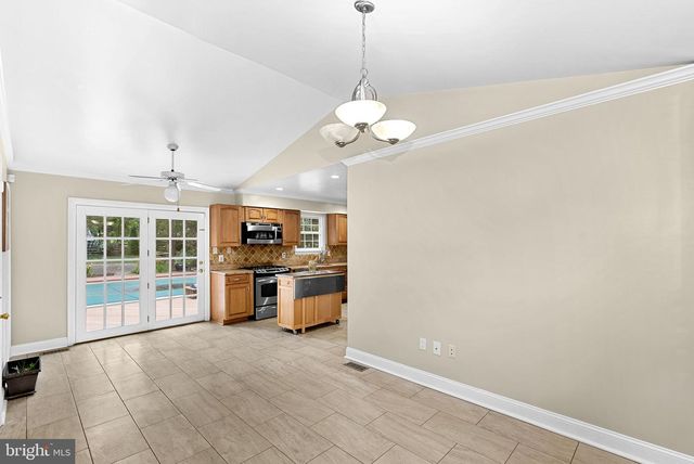 5405 HAMPTON FOREST WAY, Fairfax, VA 22030