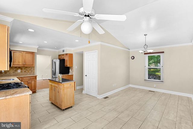 5405 HAMPTON FOREST WAY, Fairfax, VA 22030
