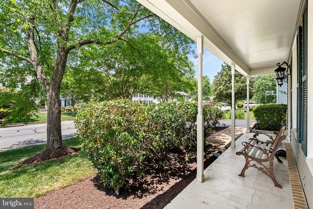 5405 HAMPTON FOREST WAY, Fairfax, VA 22030