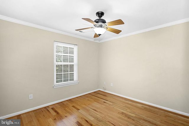 5405 HAMPTON FOREST WAY, Fairfax, VA 22030