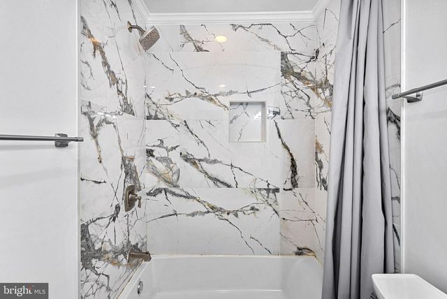 5405 HAMPTON FOREST WAY, Fairfax, VA 22030