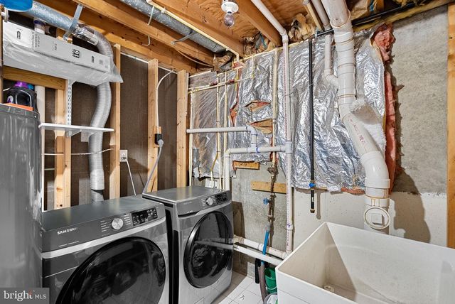 5405 HAMPTON FOREST WAY, Fairfax, VA 22030