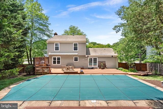 5405 HAMPTON FOREST WAY, Fairfax, VA 22030
